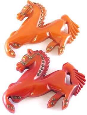 BP25 bakelite trotting horse pin